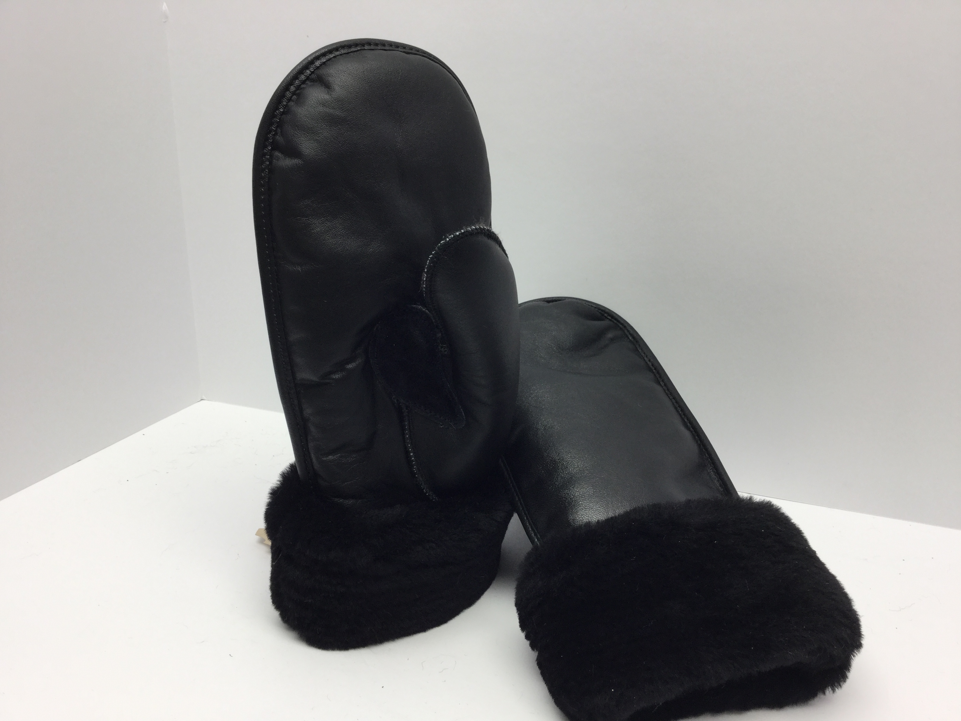 Black leather mittens - sheepskin black